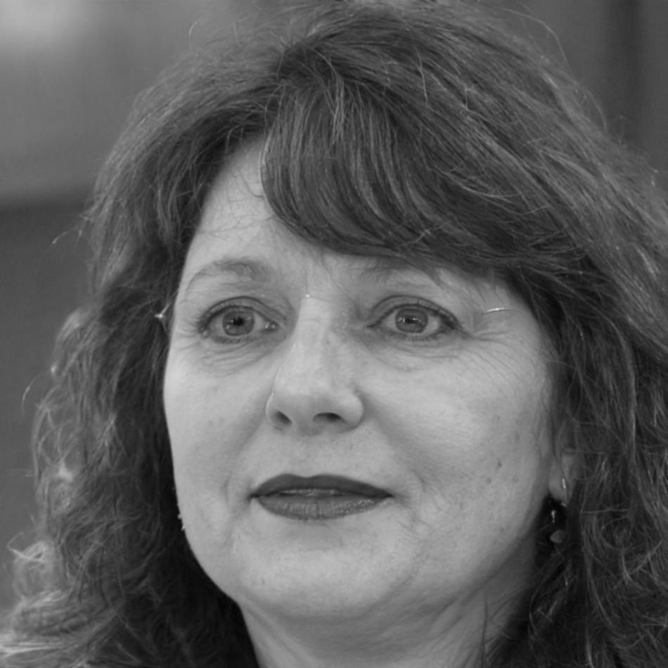 Retrato profesional de Esperanza Villarroel